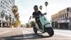 Американці представили незвичайний триколісний електричний самокат для міста (відео)