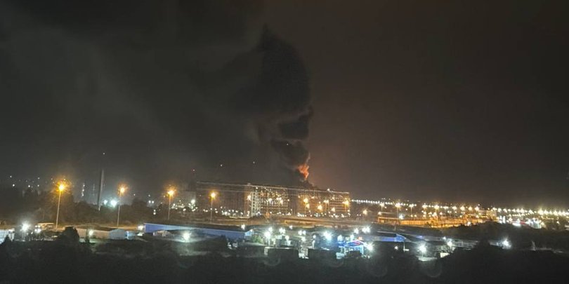 У РФ горить приміщення складу на 80 тис. кв.м: причетний до ключових галузей РФ (відео)