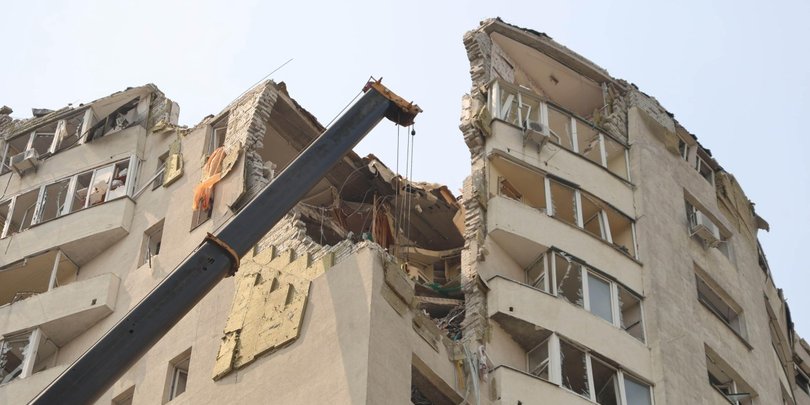 У Києві завершили розбір завалів багатоповерхівки після масованого удару: що зі зниклими людьми