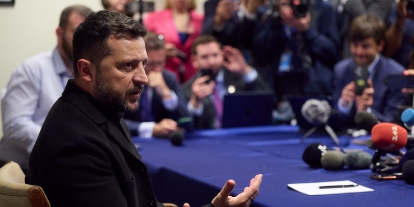 "З нас досить": Зеленський заявив, що Україна відновить удари по НПЗ Росії, — FT