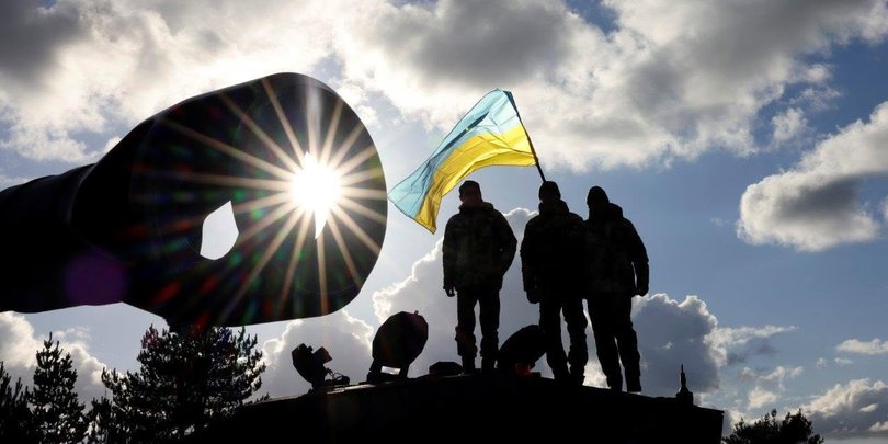 Зарплати до 460 тисяч та чіткі терміни служби: оприлюднено основні пункти реформи армії (відео)