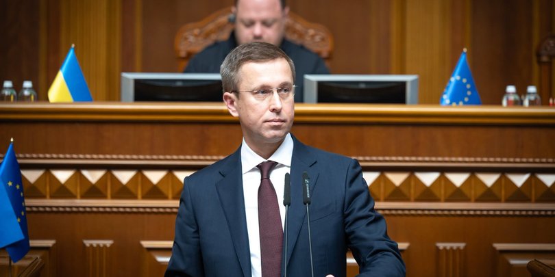 Бронь 100% та фейкові працівники: чому змінять правила для критичних підприємств, — прем'єр (відео)