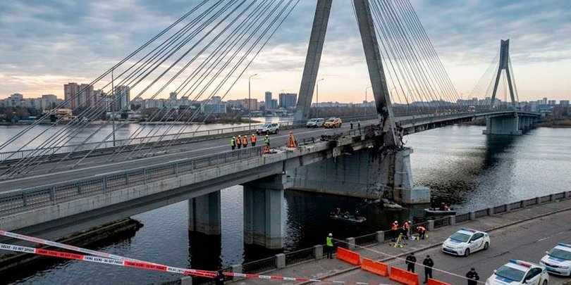 Росія знову вдарила по Південному мосту в Києві: з'явилися перші деталі