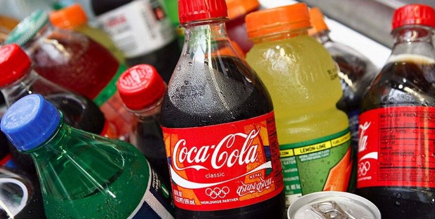 Сингапур станет первой страной, где запретят рекламу сладких напитков