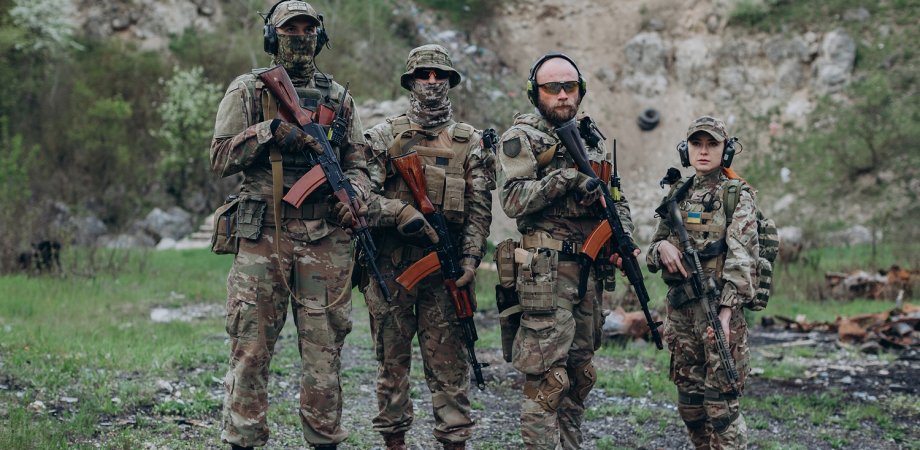 Украинский военный (сборный образ)