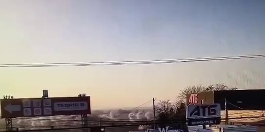 ВС РФ атакуют мост в Маяках дронами и баллистикой