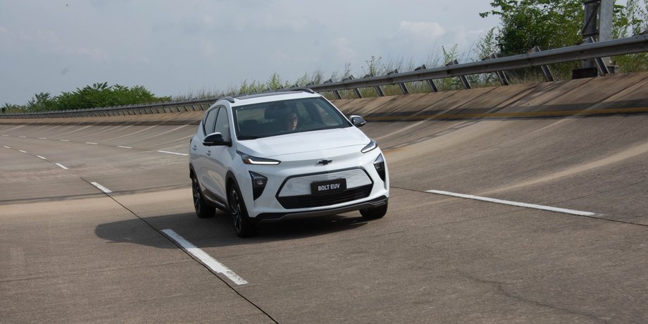 Chevrolet, Chevrolet Bolt, Chevrolet Bolt EUV, Электромобили, Электрокары, Авто, Автомобили, Рекорд, Запас хода