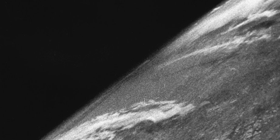 Перша фотографія Землі з космосу Зброя відплати нацистів: 80 років тому було зроблено першу фотографію Землі з космосу
