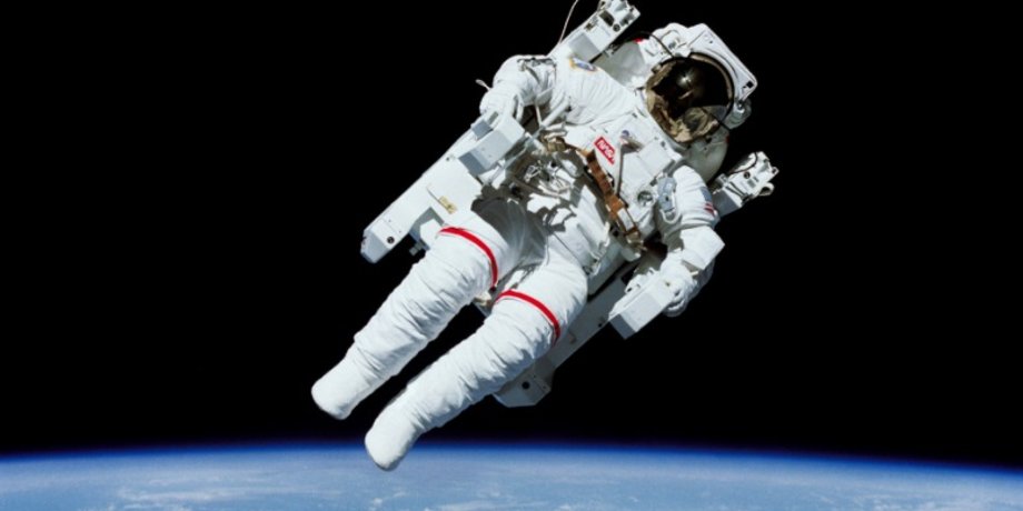 скафандр, NASA, дослідження космосу