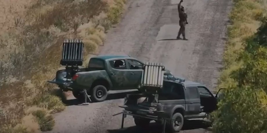 самодельные РСЗО, РСЗО С-8, пискап РСЗО, бандеромобили, Mitsubishi L200