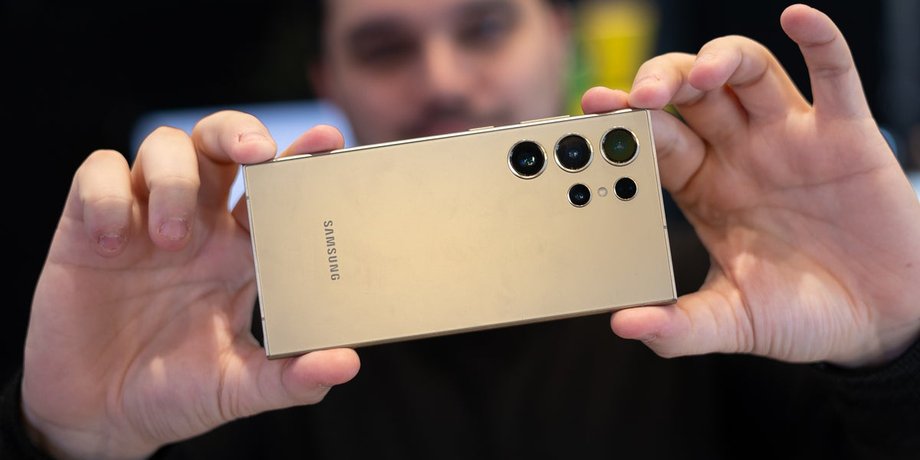 Смартфон Samsung Galaxy S24 Ultra