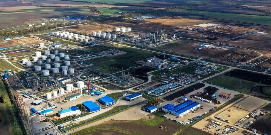 НПЗ, нефтеперерабатывающий завод, Россия, война РФ против Украины