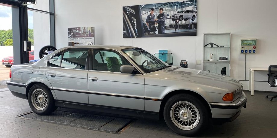 BMW 7 Series E38, BMW 7 Series, BMW 740i E38, BMW 740i, капсула часу