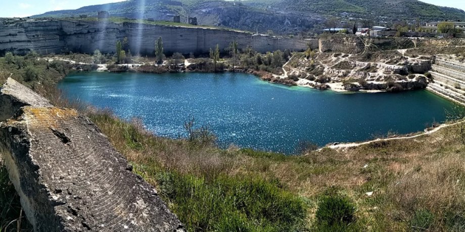 Инкерманский карьер, Крым, вода