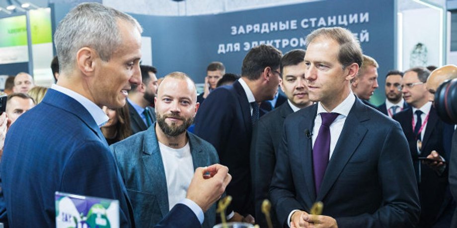 Вице-премьер РФ Денис Мантуров, альтернативное мясо, мясо из личинок, личинки черной львинки, растительное мясо