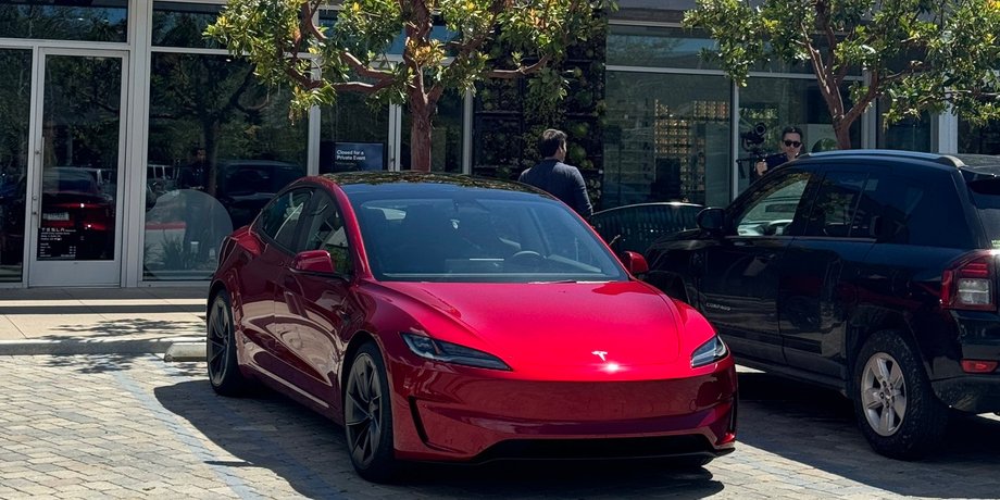 Tesla Model 3 Ludicrous, Tesla Model 3, Tesla Model 3 2024, электромобиль Tesla, новая Tesla Model 3, Tesla Model 3