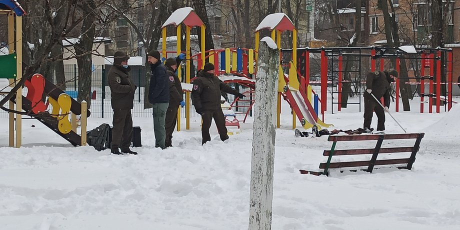 Київ, самогубство, вибух, соломенский район, чоколовский, дитячий майданчик