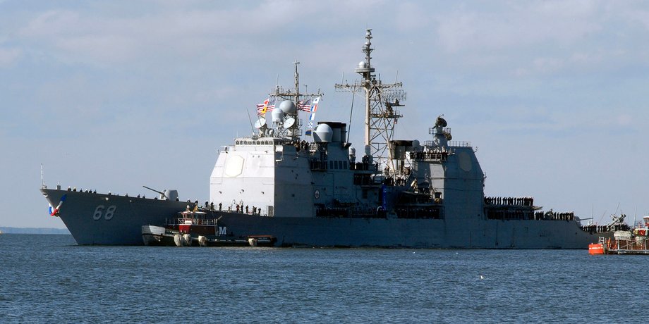 Крейсер в море