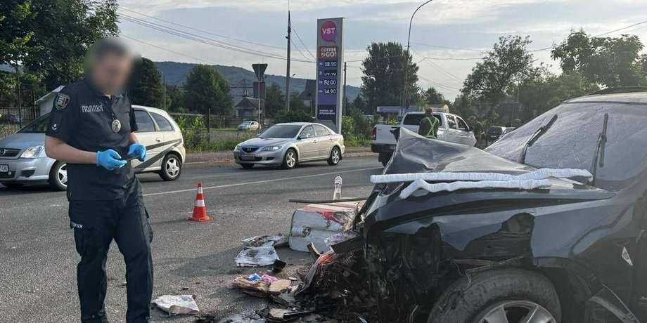 ДТП, ДТП на Закарпатті, аварія, аварія Закарпаття, аварія блокпост Закарпаття