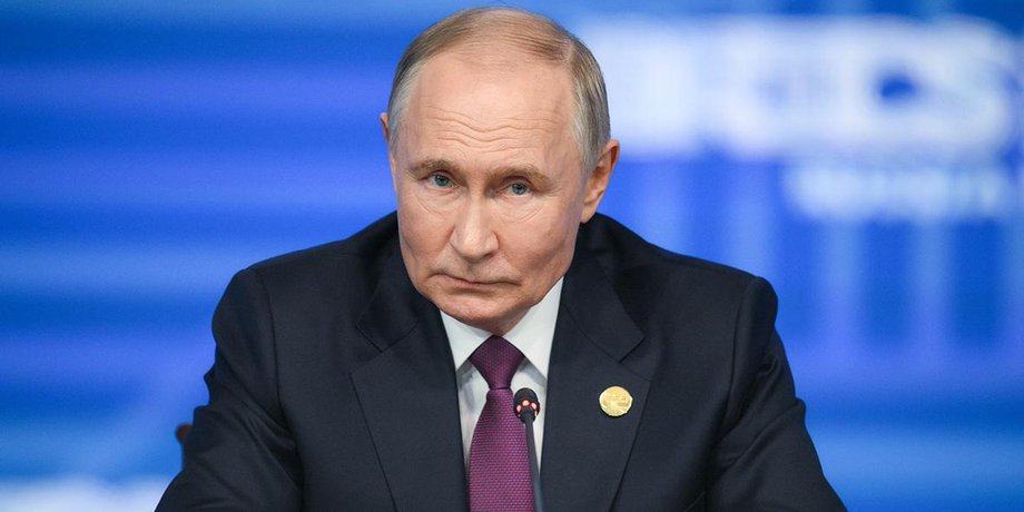 глава Кремля Владимир Путин Кремль устраивает саботаж и диверсии на военных заводах в ЕС