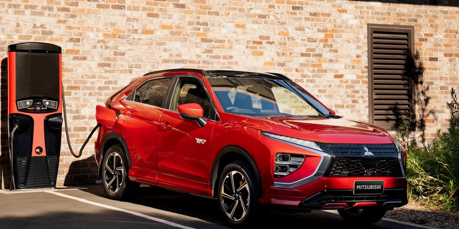 гибриды Mitsubishi, электромобили Mitsubishi, новые Mitsubishi, Mitsubishi L200