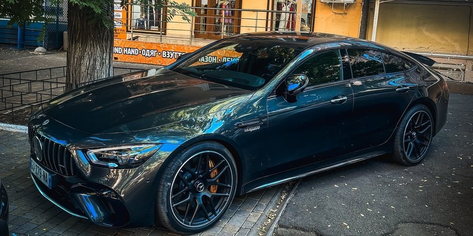 Заряженный Mercedes-AMG GT63 E-Performance