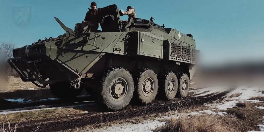 Super Bison бронетранспортер