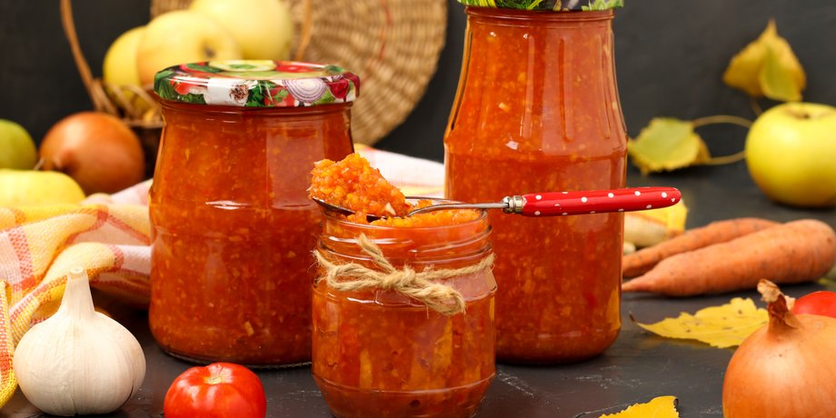 Аджика с яблоками, аджика рецепт, как приготовить аджику