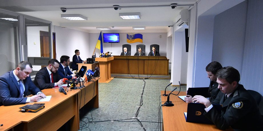 заседание суда, дело Виктора Януковича, закон о заочном правосудии