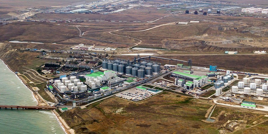фото порту "Тамань" та терміналів "Таманьнефтегаз" у РФ