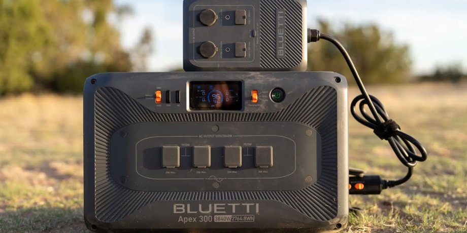 Зарядна станція Bluetti Apex 300