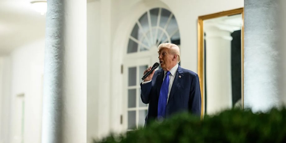 президент сша дональд трамп "Не знаем, хотим ли мы этого": Трамп в очередной раз назвал Ормузский пролив территорией США (видео)