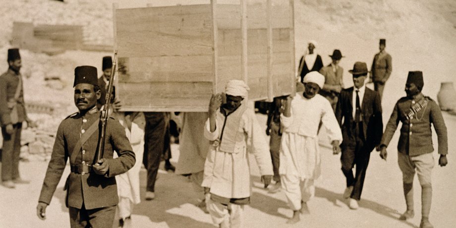 4 ноября 1922 года открыли гробницу Тутанхамона
