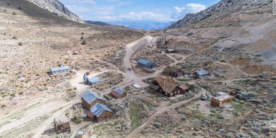 Фото: ghosttownforsale.com