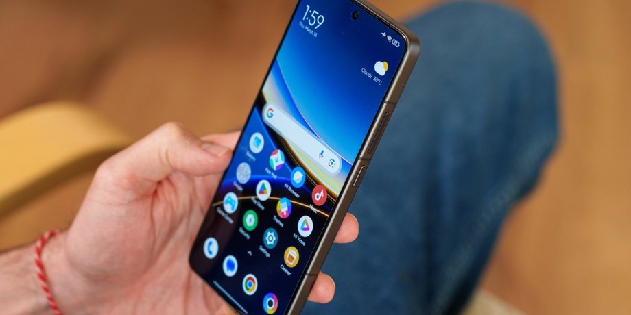 Poco F7 Pro смартфон