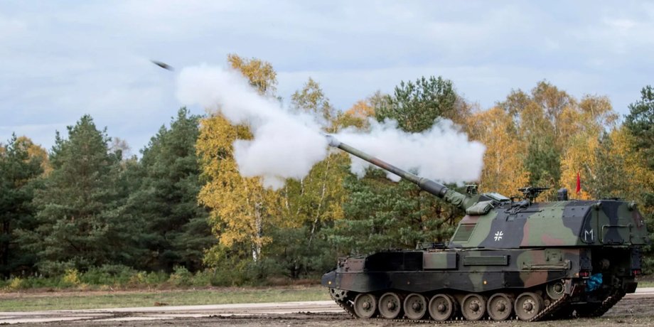 САУ Panzerhaubitze 2000, гаубицы, ремонт, германия, словакия, польша, ремонтная база