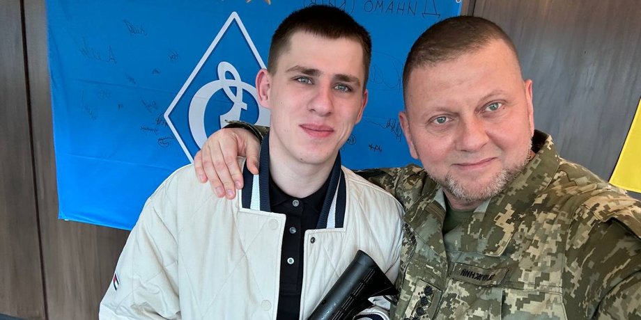 залужный наградил зубарева