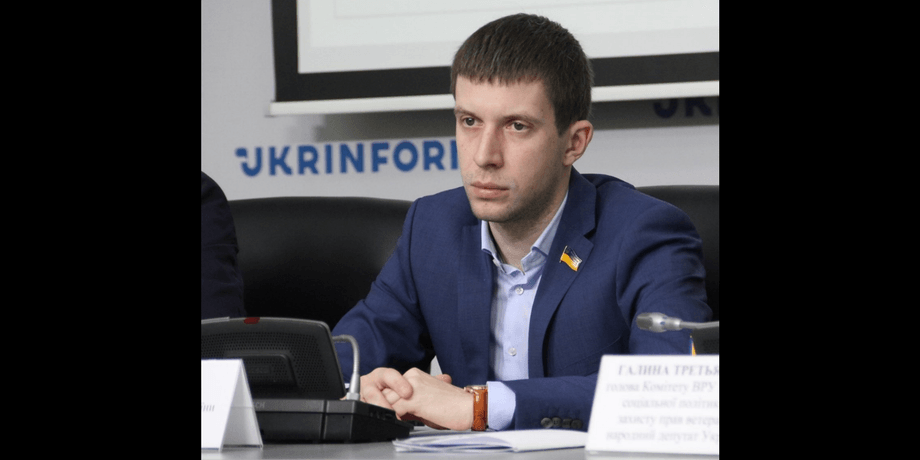 Олег Арсенюк, слуга народа, черкассы, ресторан в черкассах, драка в ресторане, требовал продолжения банкета, нардеп, драка с нардепом