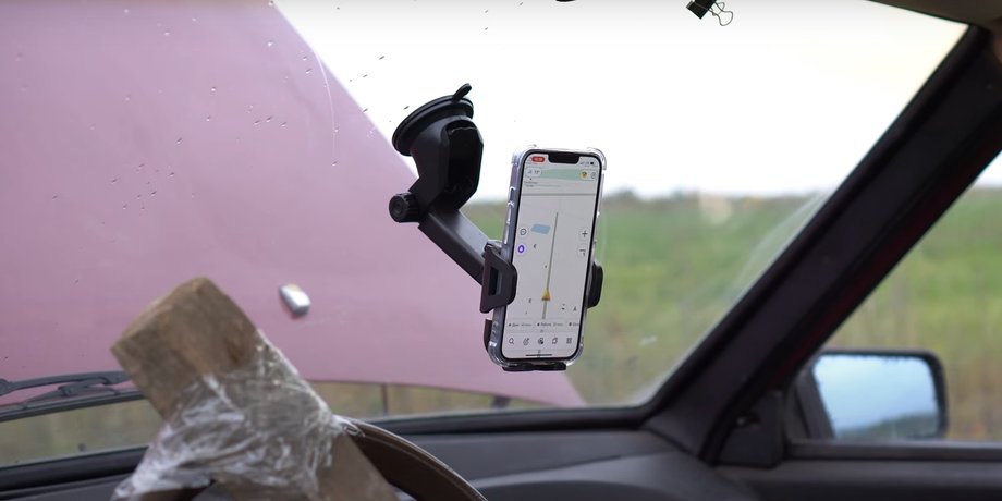 iPhone 14, ВАЗ, автомобіль