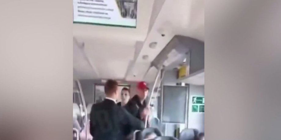 У поїзді біля Варшави поляки напали на 16-річного українця напад на 16-річного українця у поїзді під Варшавою 29 липня