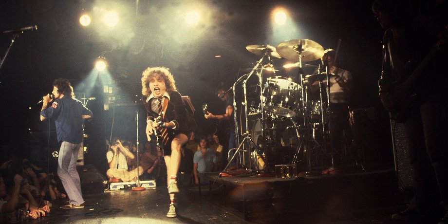 AC/DC, барабанщик, Колін Берджесс, рок-гурт
