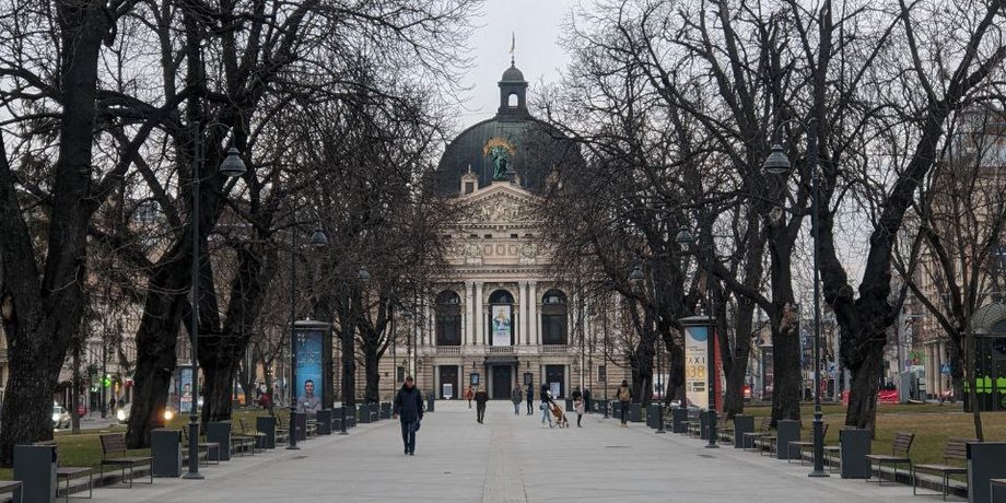 Центр Львова, центральний львів, війна у Львові, центральна площа
