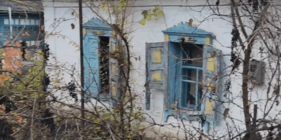 Хата в селі, житло