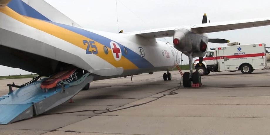 Самолет Ан-26 Украины на аэродроме