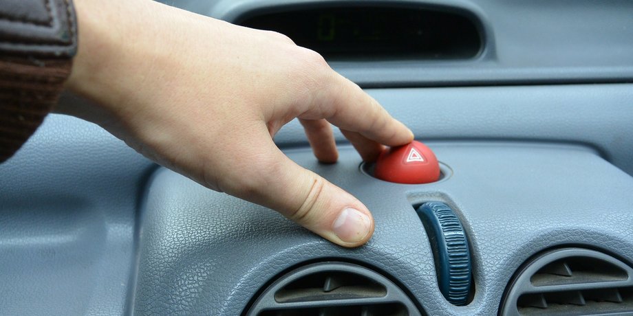 штраф за аварійку, штраф за аварійку в Україні, подяка аварійкою, аварійна сигналізація