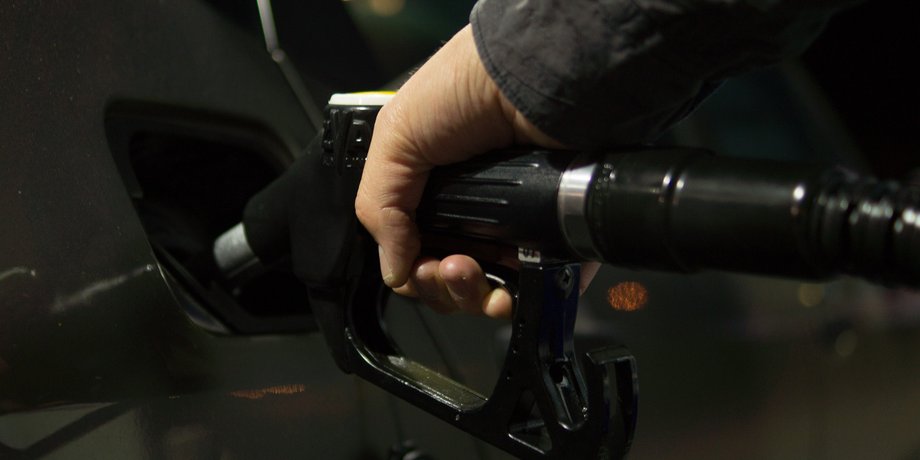 АЗС, Топливо, Продажи, Украина, Украинцы, Рынок, Авто, Автомобили, Бензин, Дизель, Гибриды, Электромобили