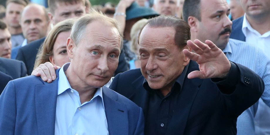 Сільвіо берлусконі, Володимир путін, обмін подарунками, скандал