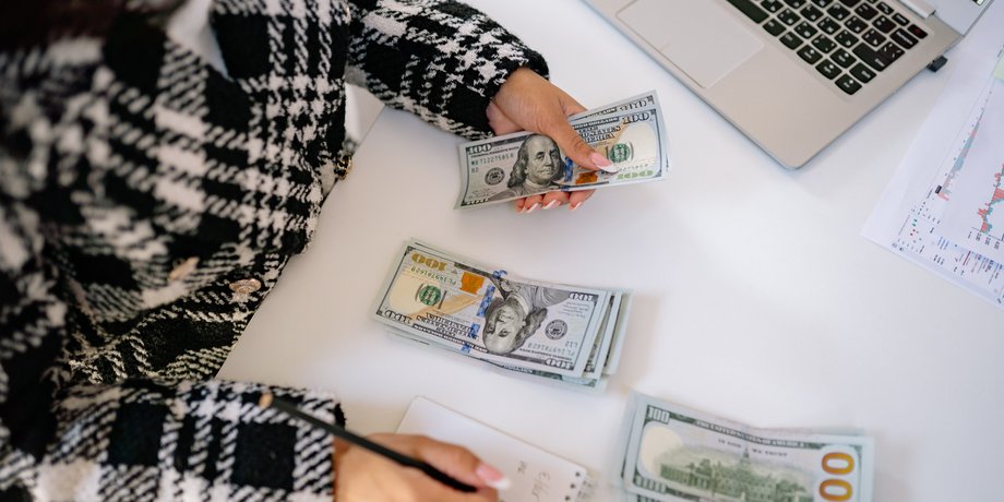 валюта, курс, гривня, девальвація, коливання, інтервенції НБУ, долари, курс гривні, курс долара