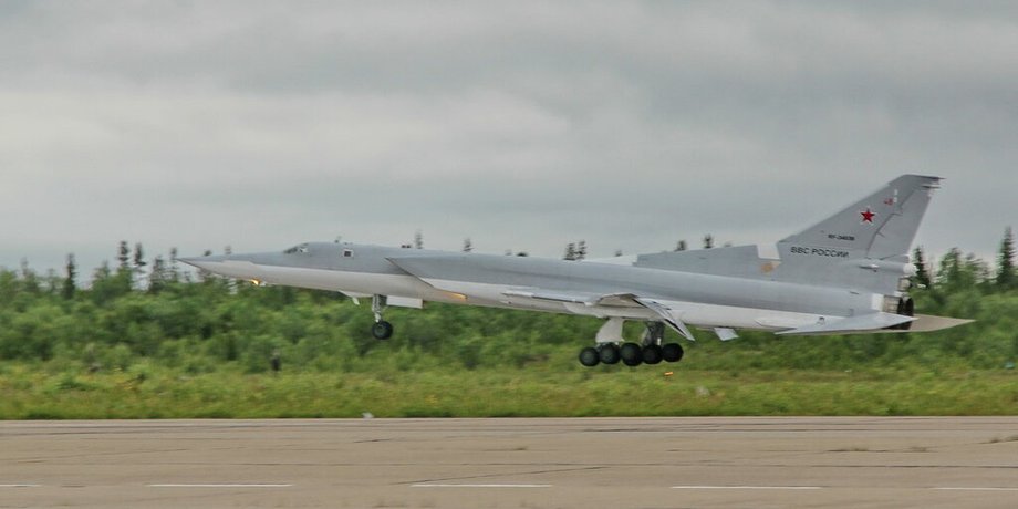 Россия перебросила на базу "Оленья" 40 Ту-22М3 и пятую часть всех Ту-95МС