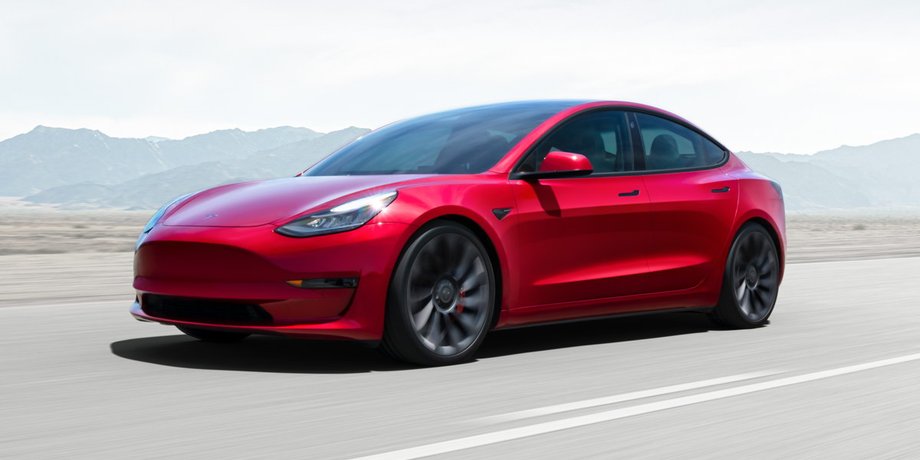 Tesla Model 3, самые популярные электромобили, новые электромобили, самый популярный электромобиль